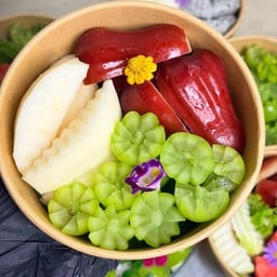 Fruzza ผลไม้ปอกพร้อมทาน