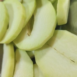 มะม่วงเปรี้ยว(เดือนเก้า)