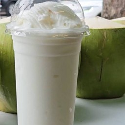 มะพร้าวปั่นนมสด