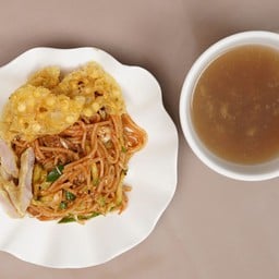 ခေါက်ဆွဲသုပ်