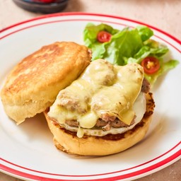 BS3 Sausage, Egg & Cheese Muffin แซนวิชไส้กรอก ไข่ และชีส