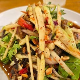 ยำมะม่วงปูจืด