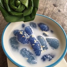 บัวลอยไข่หวานอร่อยเหาะ(เจ้าเก่ากะทิสด)