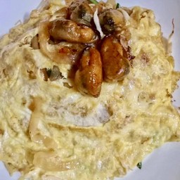 ผัดไทห่อไข่หอย