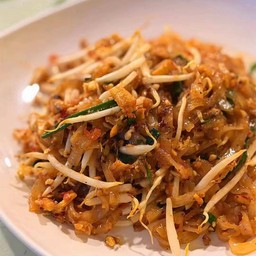 ผัดไทยวุ้นเส้นหอยลาย