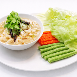 หลนเนื้อปู ไข่ปู ผักสด