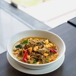 แกงคั่วเห็ดแครง