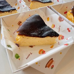 ชีสเค้กหน้าไหม้ (Basqus Burnt Cheesecake)