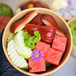 Fruzza ผลไม้ปอกพร้อมทาน