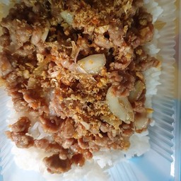 หมูสับผัดกระเทียม
