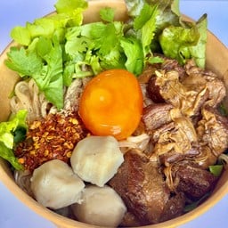 เตี๋ยวคลุกหมูตุ๋นไข่หนึบ