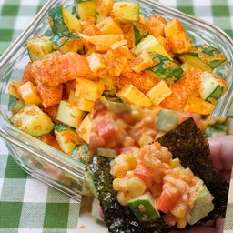 สลัดแซลมอนไข่กุ้งนัว(แถมแผ่นสาหร่าย4แผ่น)