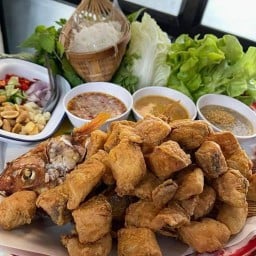 The Witch t Cafe คาเฟ่แม่มดและตำปลาร้าหอมนัวเลย เลย