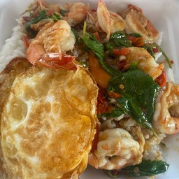 ข้าวกะเพรากุ้ง