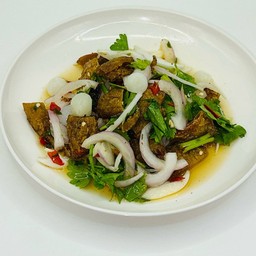 ยำปลาสลิดกระเทียมโทน