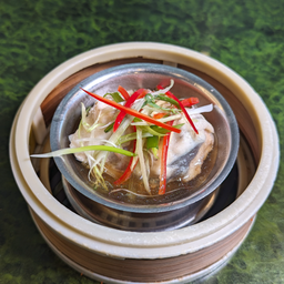 ติ่มซำ - เนื้อปลากะพงนึ่งซีอิ้ว Steamed Sea Bass with Soy Sauce.