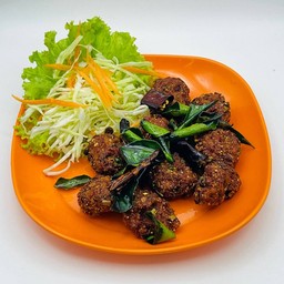 ลาบหมูทอด