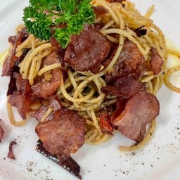 สปาเก็ตตี้พริกแห้งเบค่อน