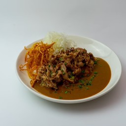 ข้าวแกงกะหรี่หมูสไลด์ผัดซอส