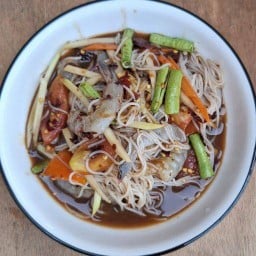 เตี๋ยวตำหน้าบ้าน