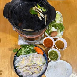 เช่น ปลาช่อนทะเล ปลาอังเกย ปลาโฉมงาม  แล้วแต่วันว่าที่ร้านมีปลาอะไร