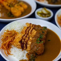 ข้าวแกงกะหรี่ปลาทอด