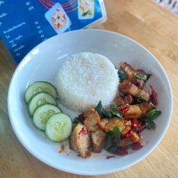 ข้าวกะเพราหมูกรอบ