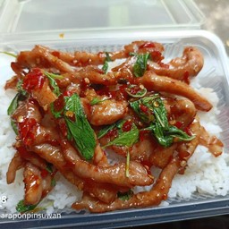 กระเพราหมูแดดเดียว