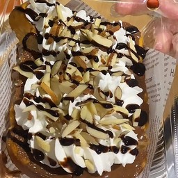 ปังปิ้ง วิป นูเทล่า อัลมอนด์