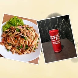 ยำปลาดุกฟู น้องออกัส