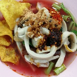 เส้นปลาเย็นตาโฟต้มยำ