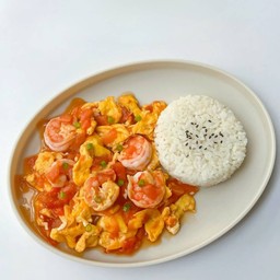 ข้าวไข่ข้น หน้ากุ้งกระเทียม ไข่เยิ้ม