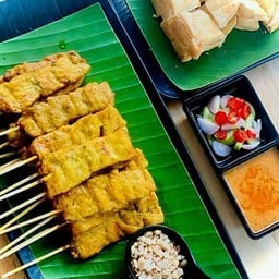 หมูสะเต๊ะชุดใหญ่ (ไม้ใหญ่) 20ไม้แถมหมู 3 ไม้แถมขนมปัง1แผ่น