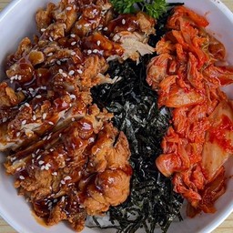 ข้าว  ไก่กรอบเผ็ด กิมจิ