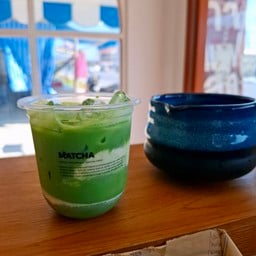 Eda's coffee &วาฬชานมไข่มุก