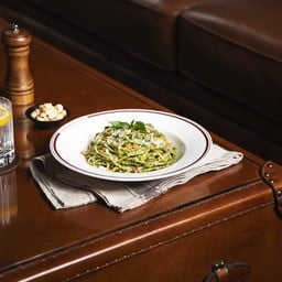 พาสต้าเพสโต้ถั่วแมคคาเดเมีย