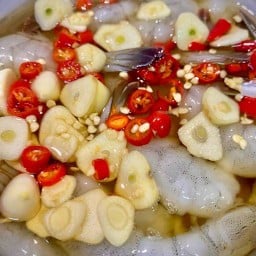 กุ้งดองน้ำปลา ร้านมัสสุ Daily ค่ายสุรธรรม