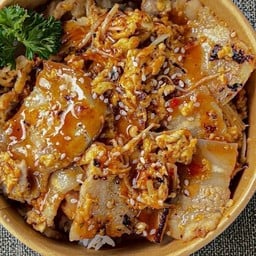 ข้าวหน้าหมู สุกี้