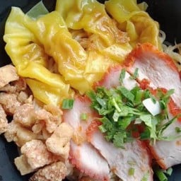 บะหมี่ลุงลืม เจ้าเก่า ของดีย่านตลาดน้อย ตลาดน้อย