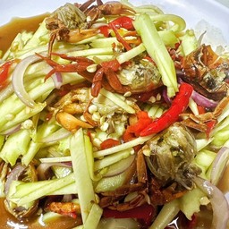 ตำมะม่วงปูปลาร้าปูนานึ่ง