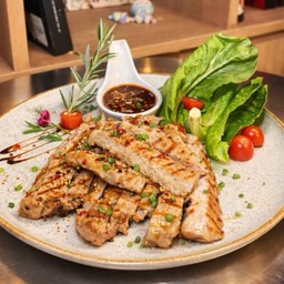 FD09	Grilled Pork with Jaew Sauce