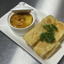 โรตีแกงมัสมั่น