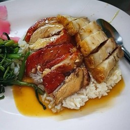 ข้าวหน้าเป็ดย่าง+หมูกรอบ