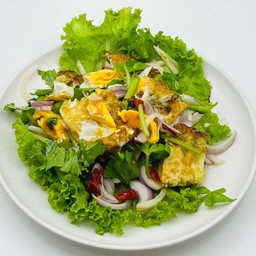 ยำไข่ดาว