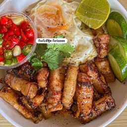 ข้าว หน้ากะเทียม