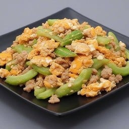 ข้าวแตงกวาผัดไข่หมูสับ