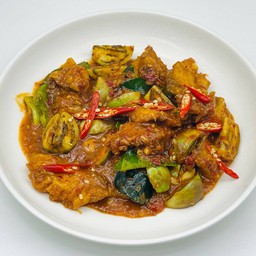 ผัดพริกแกง