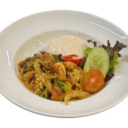 ข้าวผัดผงกระหรี่ทะเล