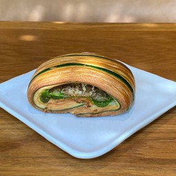 Pandan Coco Mochi Pain Suisse