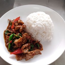 แก้วขวัญ ก๋วยเตี๋ยวเนื้อตุ๋น อาหารตามสั่ง